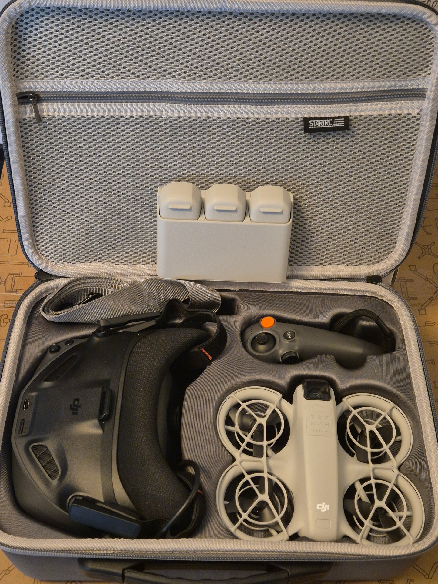 Dron DJI Neo Fly More Combo